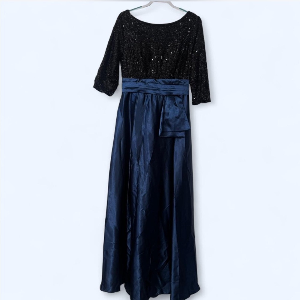 Elegant Black and Navy Evening Gown